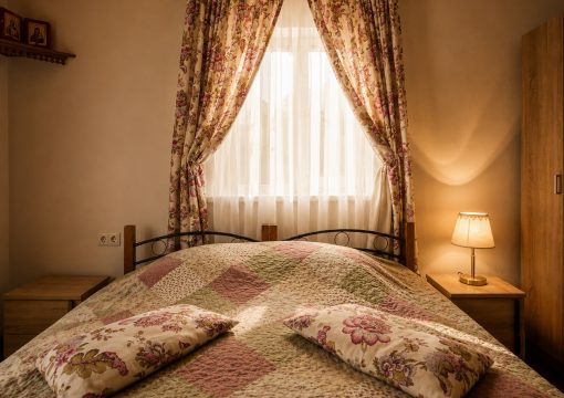 Апартаменты на 4-х гостей с выходом в сад
